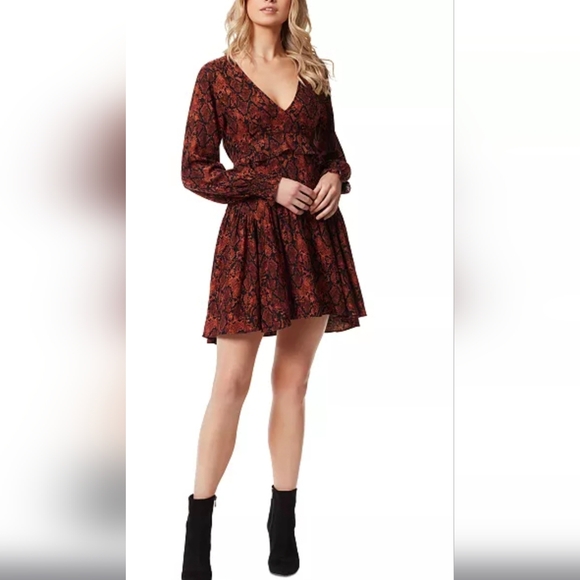 Jessica Simpson Dresses & Skirts - Jessica Simpson Burgundy Floral Long Sleeve Dress